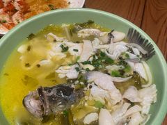 酸菜活鲈鱼-新白鹿餐厅(银泰西湖文化广场店)