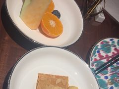 -海派悦庭·海胆烧麦·新融合菜(凯德广场店)