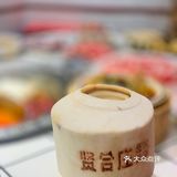 人气爆棚明星火锅~   整个餐厅装修的也是相当的红火