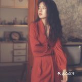 这组照片 红裙配卷发 区别于韩式邻家少女脸