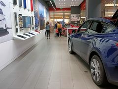-TESLA 特斯拉(北京颐堤港体验店)