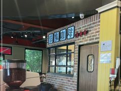 等位区-TIMO COFFEE 阿拉校园面包