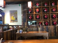 大堂-先启半步颠小酒馆(白麓里店)