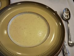 奶油松茸蘑菇汤-莫斯科餐厅
