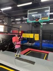 -零重力蹦床空间·滑梯·海洋球·团建(奥特莱斯店)