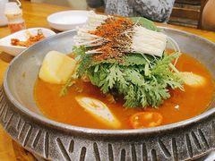 -喇喇排骨火锅·传统韩式脊骨汤(望京西园总店)
