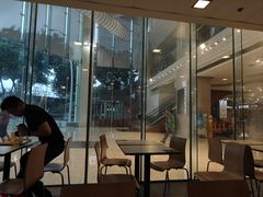 -麦当劳(假日广场店)