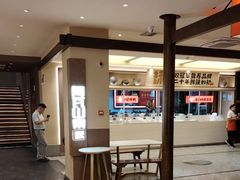 -阿瓦山寨·湘菜现炒·剁椒鱼头王(咸阳总店)