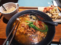 -八月美食小馆(银泰城总店)