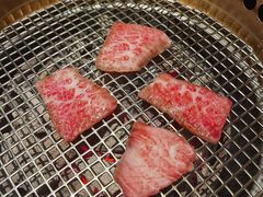 -铭牛烧肉·和牛海鲜自助(高新月牙湖店)