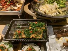 -鸣记脆皮烤鱼·海鲜烤鱼(三八广场店)