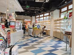 -85度C(生甜甜圈研究工坊·上海平凉店)