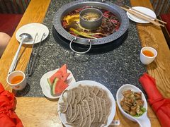 -杨肥肠火锅大排档(火车站花园店)