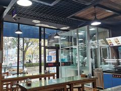 -陇上全荟兰州传统牛肉面(延吉路店)