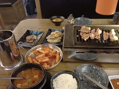-弘彩英·烤牛舌·年糕火锅(蓝色港湾店)