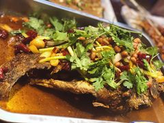 飘香鱼-马路牙子地桌烤肉(工体店)