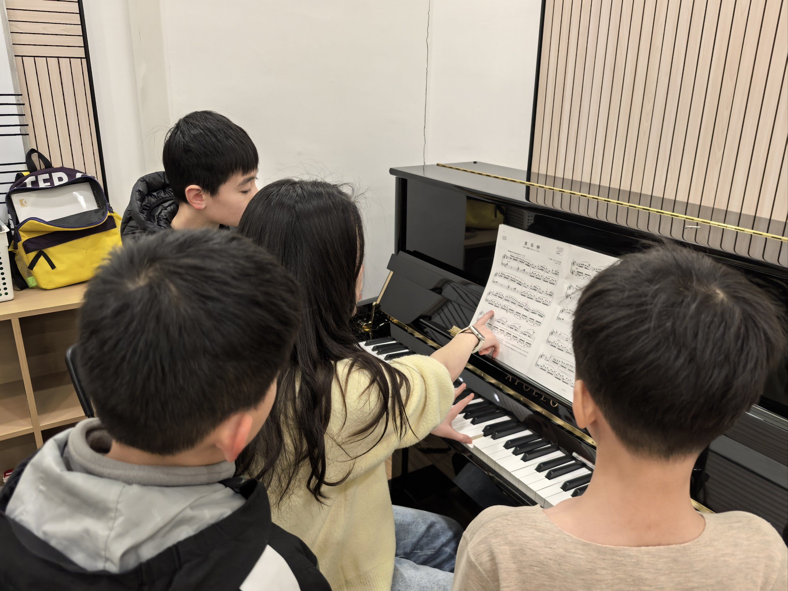 孩子钢琴学习