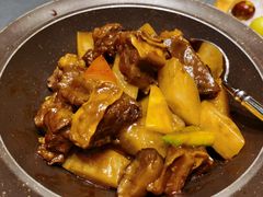 萝卜炖牛腩-悦秀·高级粤菜