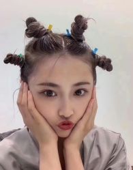 -MODEL'S HAIR