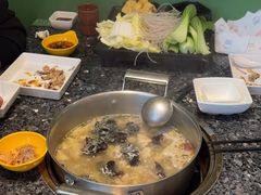 -一席地·本地鸡窝·杭帮鸡火锅(萧山银隆百货店)