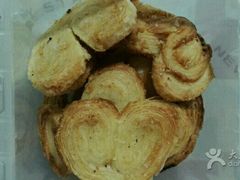 蝴蝶酥-上海哈尔滨食品厂(淮海中路店)