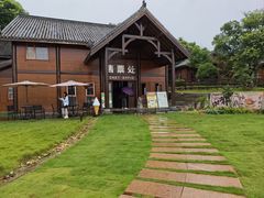 -梁子湖东篱老屋生态庄园