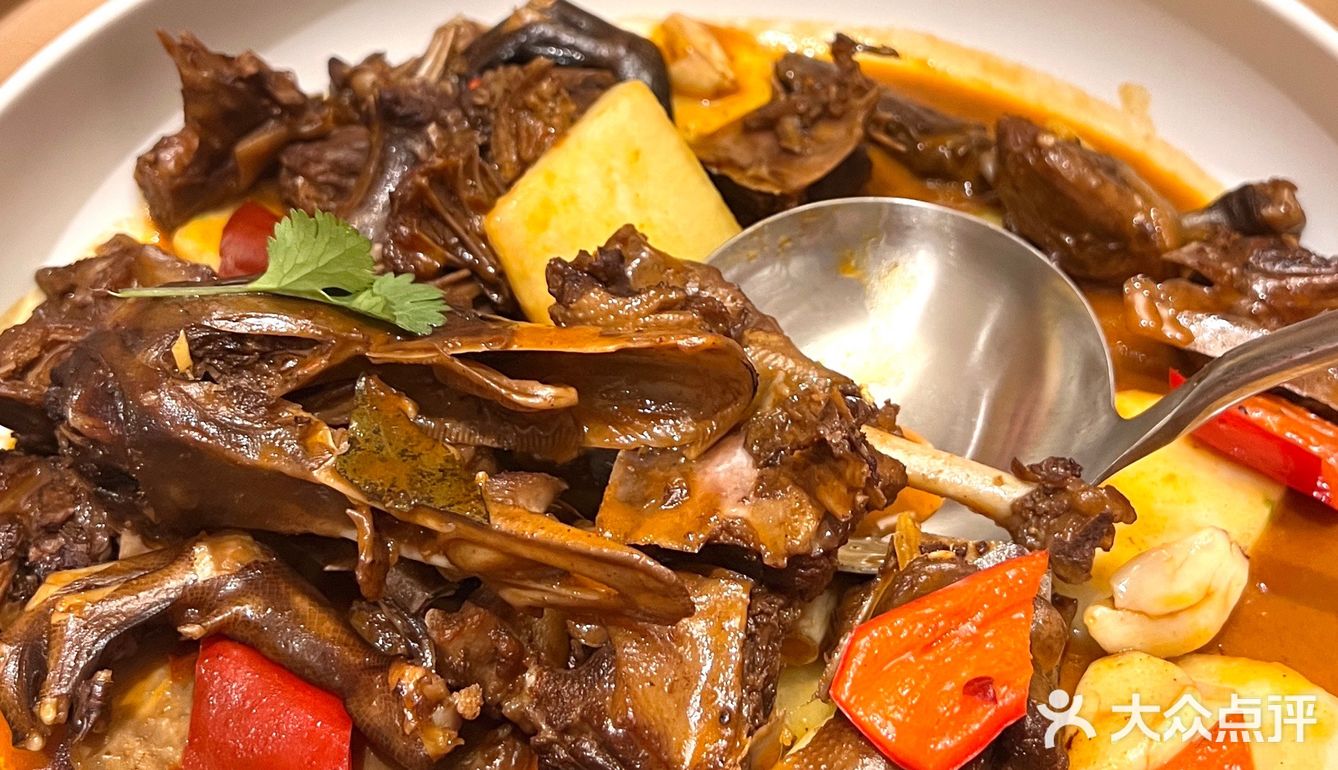 拥有一个中式庭院的湘菜馆｜色香味并存😋