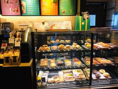 面包甜点陈列柜-星巴克(北京中关村北京国际店)