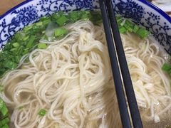 -陇上全荟兰州传统牛肉面(延吉路店)