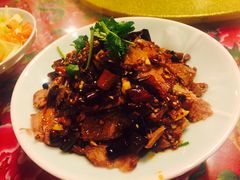 -闯关东东北农家菜(崂山石老人店)