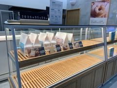 面包甜点陈列柜-爸爸糖吐司面包(宁波世纪东方店)