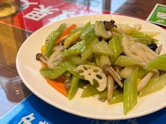 半烧全素-七菜馆·东北菜·蒸饺(文体路店)