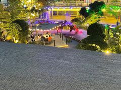 -茅草房·河畔园林火锅