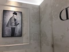 -Dior迪奥(上海世茂广场店)