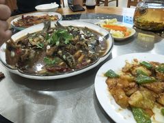 -山城家常菜铁锅炖鱼