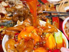 -烧哥美蛙肥肠鱼火锅·十五年社区店