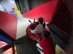 -蹦贝运动中心·蹦床·攀岩·闯关(龙岗店)