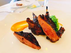 碳烤乳鸽，甜豆，旱金莲醋汁-Jean Georges