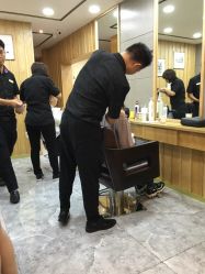 -汇尚艺美容美发