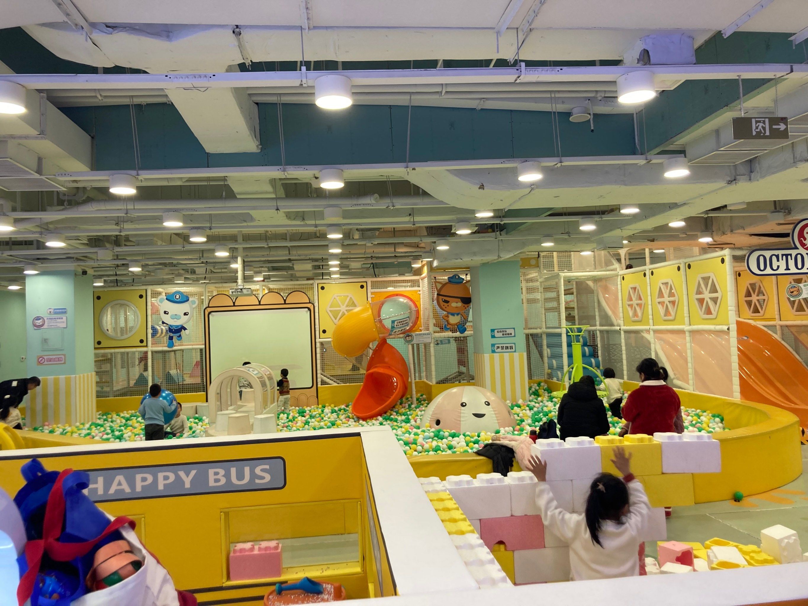 万达宝贝王3楼游乐园