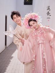 -雪中彩影婚纱摄影·微光艺术中心