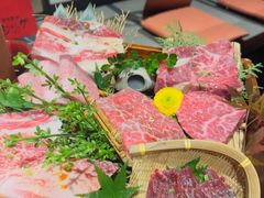 -山川小町·极番烧肉(新地假日广场店)
