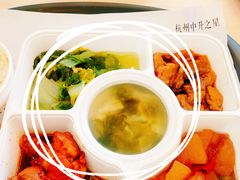 -杭州中升之星奔驰4S店(滨江店)