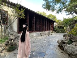 -一揽芳华汉服旗袍体验馆(拙政园店)