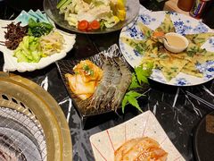 -山川小町·极番烧肉(新地假日广场店)