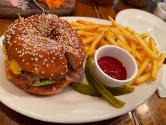 冈冈大汉堡-羽深肉铺 Steak & Wine