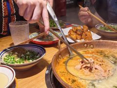 -洱火云南酸菜牛肉火锅(石景山当代商城店)