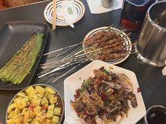 -许哥东北烧烤·铁丳烤串·宫后夹肉(繁花中心店)