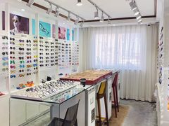 -目艮眼镜SHOWROOM(品牌集合店)