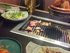 -臻牛烤肉